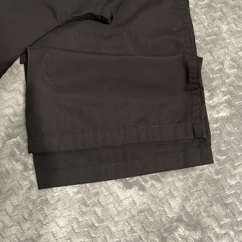 Medium Breast Cancer Awareness Scrub Top & Medium Black Scrub Bottoms - Picture 5 of 7